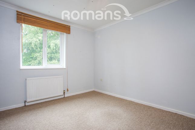 24, Pembroke, Bracknell photo 4