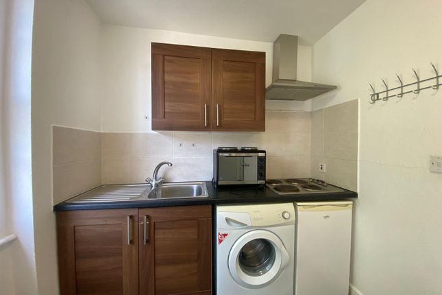 Flat 8, 56-58, Crowndale Road, London photo 3