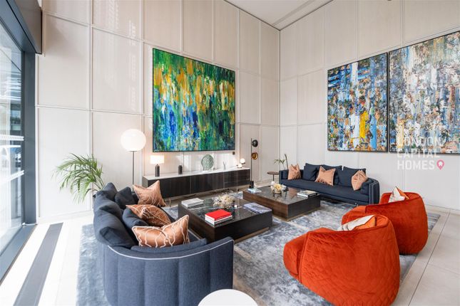 Studio flat on Apartment 5309, 10 Marsh Wall, London, £675,000