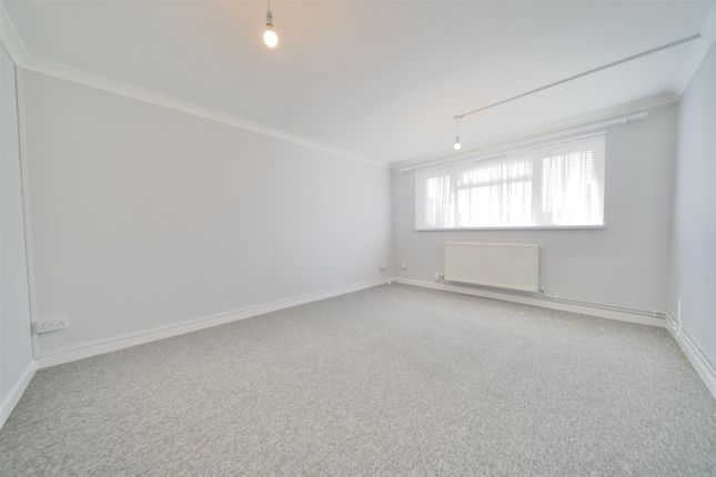 27 Berkley Court, Blindmere Road, Portland photo 4