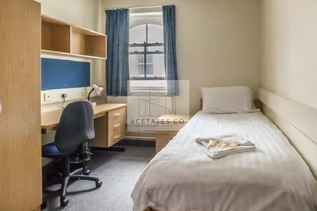 Thumbnail Room to rent in Northumberland Avenue, Westminster, London