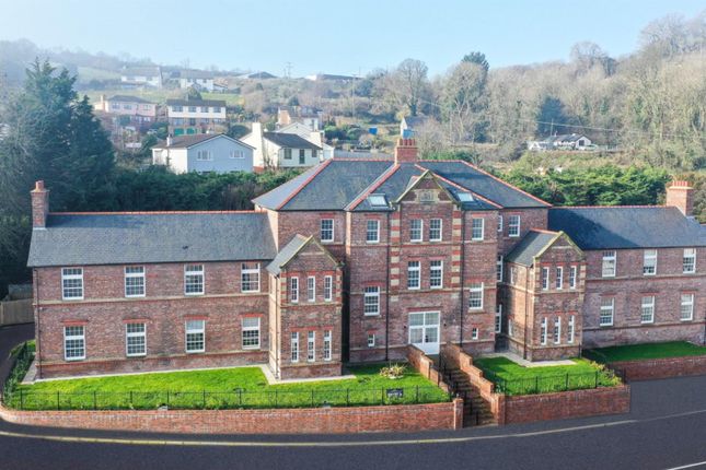 Flat for sale in Halkyn Road, Holywell