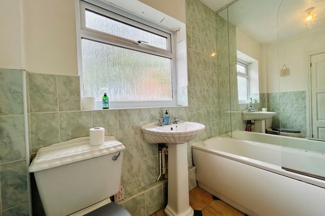 44, Collin Street, UTTOXETER photo 4