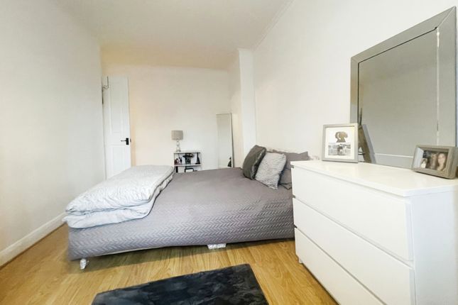 Flat for sale in High Street, Johnstone