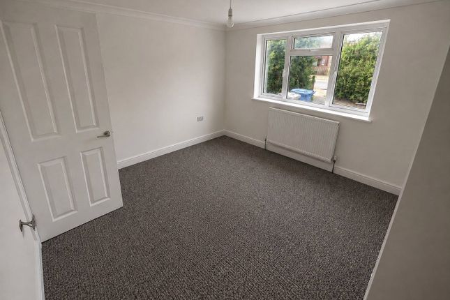 79, Kingsbury Drive, Windsor photo 4