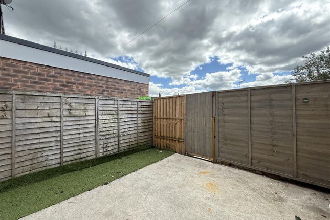 7, Hydes Terrace, Stalybridge photo 4
