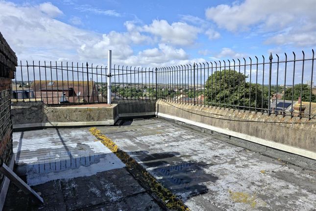 Flat 4, 212a, Northdown Road, Margate photo 3