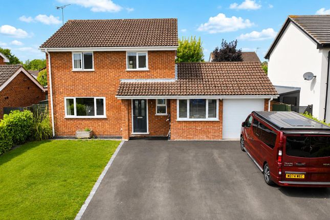 9, Campbell Close, Wrexham photo 3
