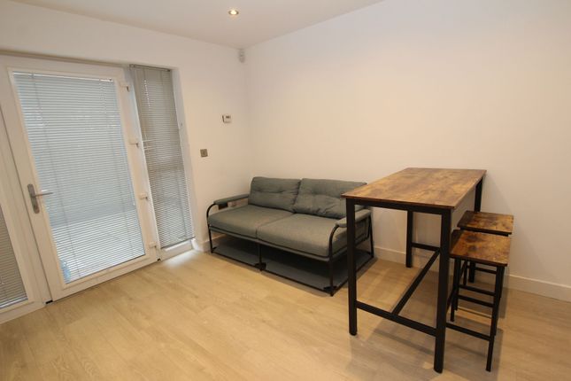 6 Clemency Mews, Nottingham photo 3