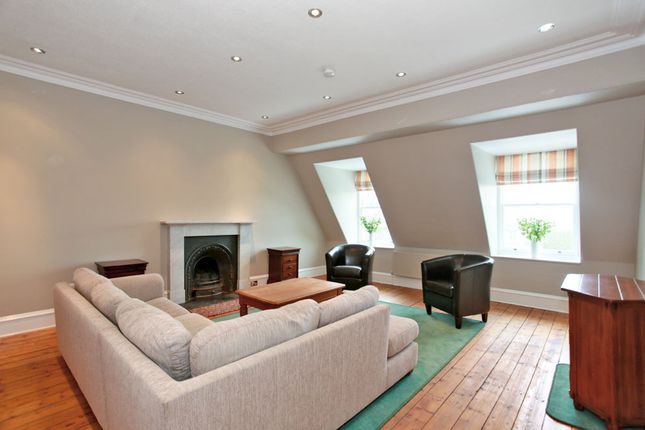 Flat to rent in Queens Gardens, Aberdeen