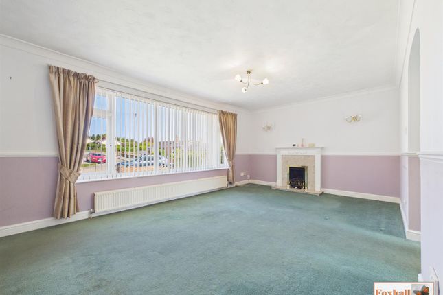 9, Queensdale Close, Ipswich photo 3