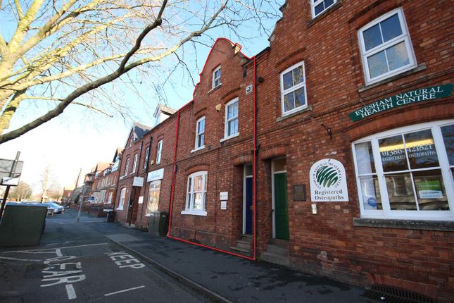 Office for sale in 100, High Street, Evesham