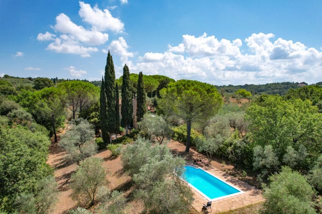 Farmhouse for sale in Via Dei Mulini, Guardistallo, Pisa, Tuscany, Italy