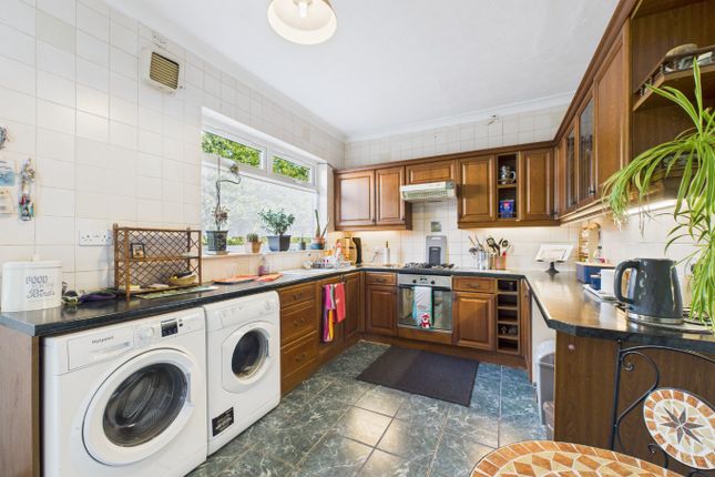 124, Etherington Road, Hull photo 2