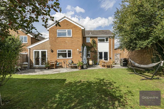 29, Mallard Close, Reading photo 4