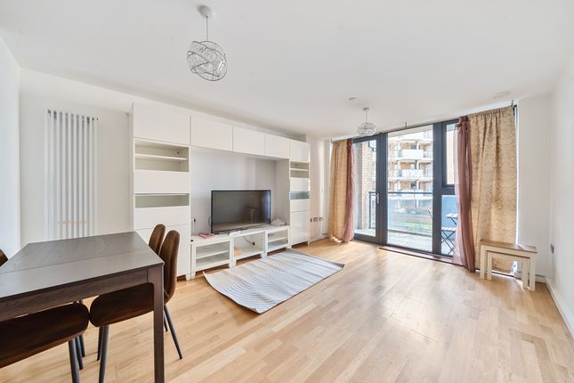 Parkside Avenue, London photo 2