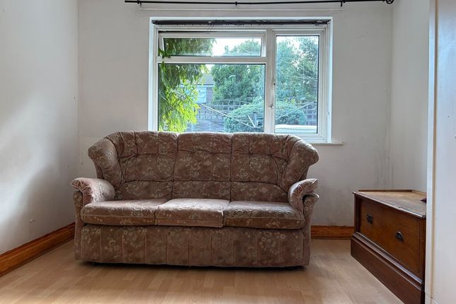 69, Milford Close Abbeywood, Greater London photo 3