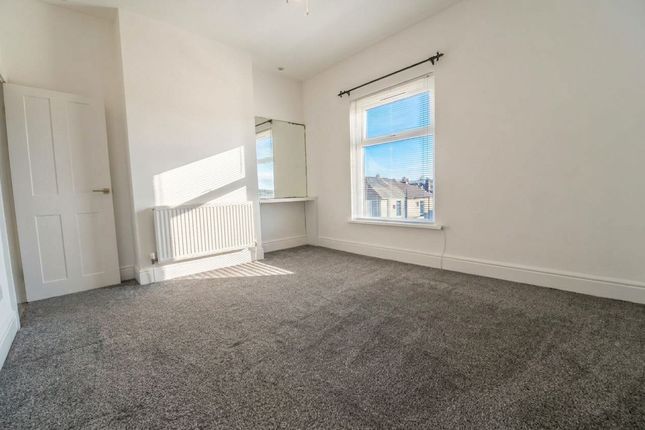 2 Alexandra Road, Bolton photo 5