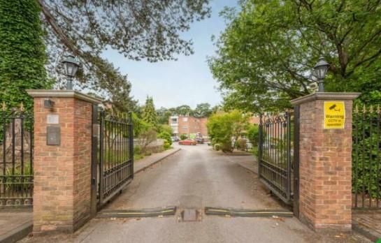 Flat for sale in Ascot, Berkshire