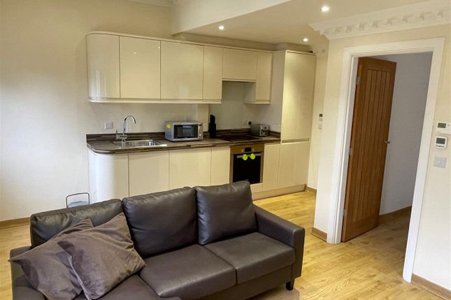 Flat to rent in Annabelle Court, Brownlow Road, Reading