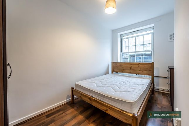 Flat 49 Hollybush House, Hollybush Gardens, London photo 4