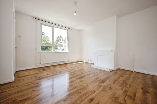 22, Nash Road, Bedford photo 3