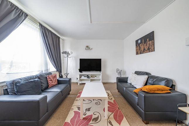 Maisonette for sale in Hyperion House, Brixton Hill, London
