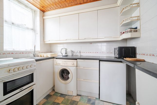 6 Tarraway Road, Paignton Devon, Devon photo 4