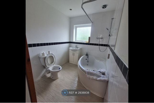 Willow St, Romford photo 5