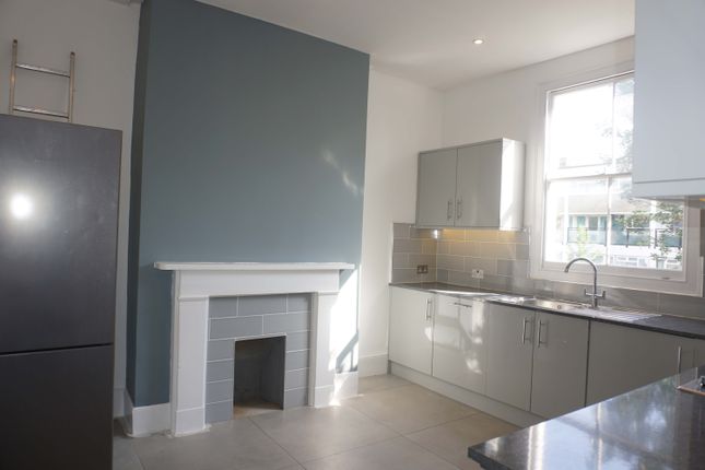 20, Burnley Road, Stockwell photo 2