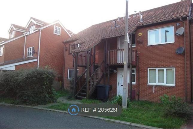 Thumbnail Maisonette to rent in Summerseat Close, Salford