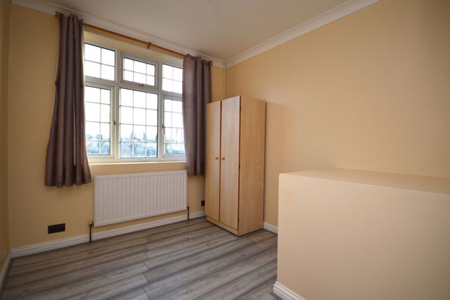 2 Bedroom Semi- Detached House To Rent