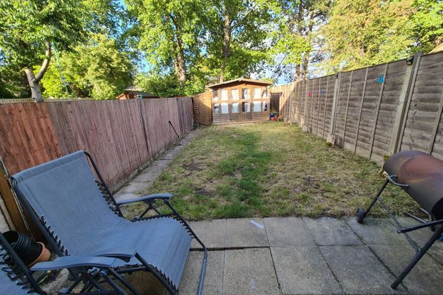 30, Cumbria Close, Dunstable photo 2