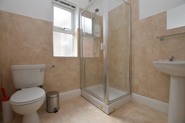 11, Latchmere Road, Manchester photo 5