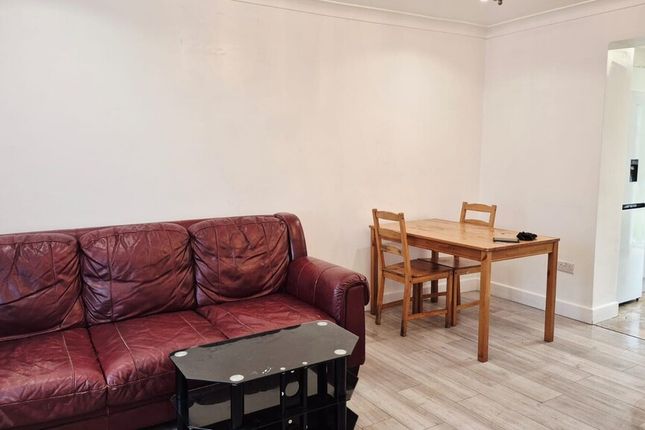 18, Burnell Avenue, Welling photo 4