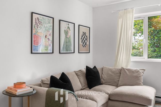 14 Canterbury Court, Battlefield Road, St. Albans photo 4