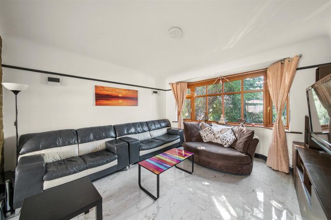 1, Shelley Crescent, Hounslow photo 4