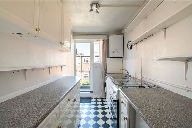 98 Brettenham Road, London photo 2