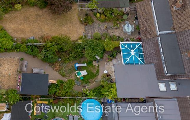 35, Rivelands Road, Cheltenham photo 2