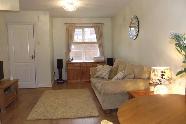 St Margarets Close, Calne photo 2