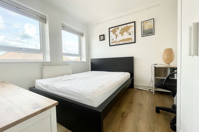 7 Cecil Court, Cecil Road, LANCING photo 5