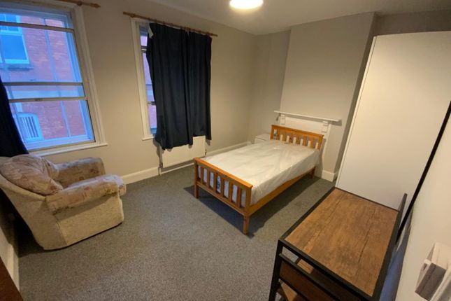 Room to rent in Azes Lane, Barnstaple
