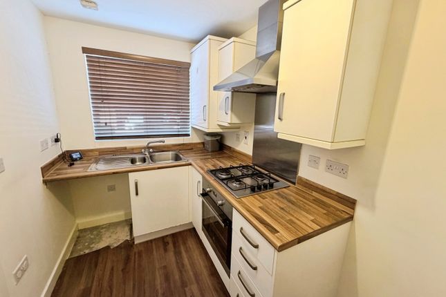 5 Navy Close, Burbage photo 3