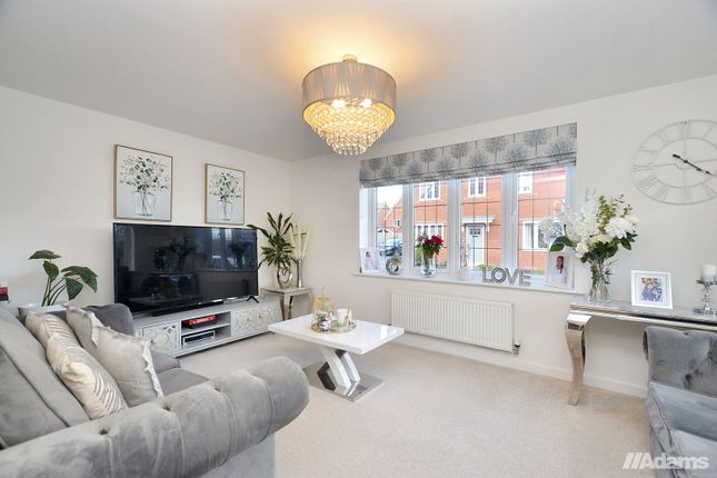 3-bed detached on 17, Abbotsley Road, Sandymoor, £290,000
