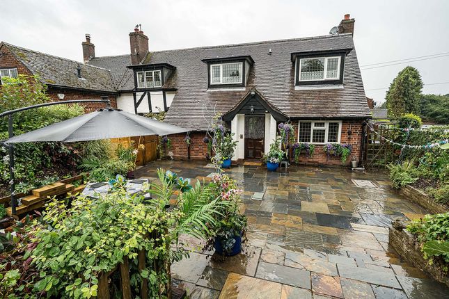 Thumbnail Cottage for sale in Worcester Road, Kidderminster