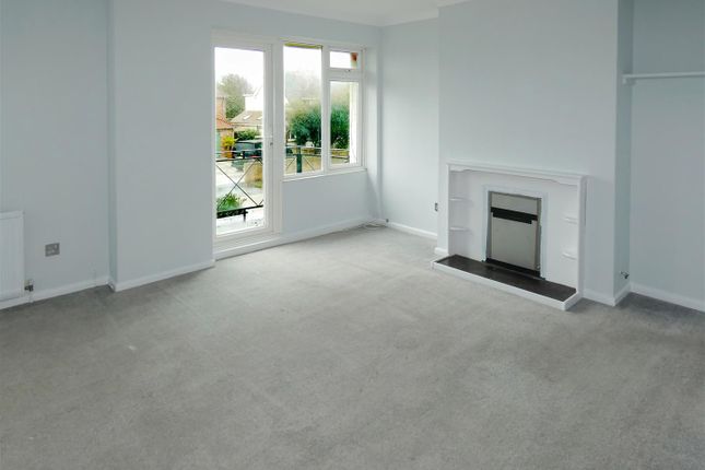 44, Cove Road, West Sussex photo 2