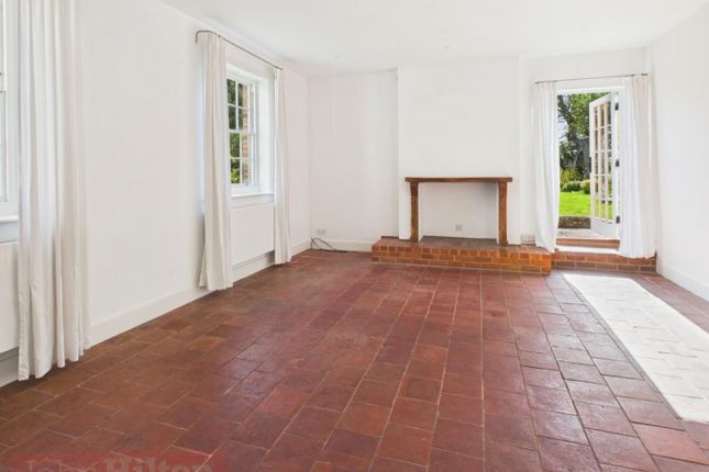 13 Grange Farm Cottages, Greenways, Brighton photo 3