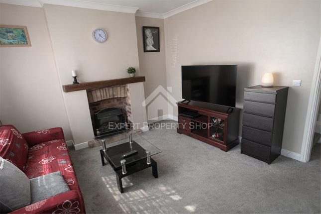 17, Lower Kenyon Street, Doncaster photo 2