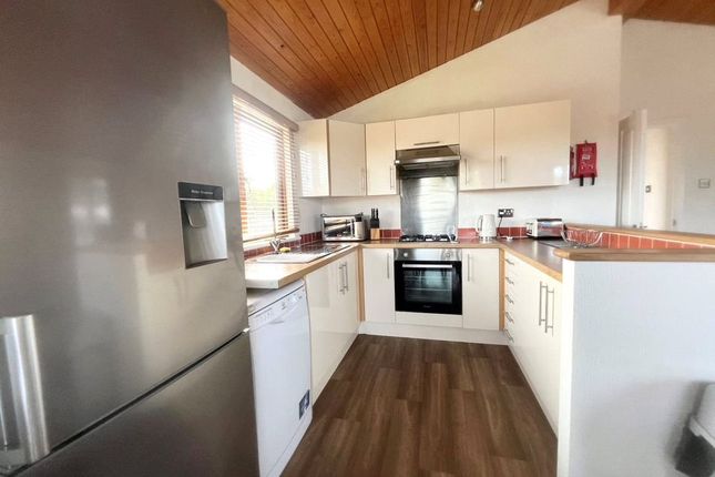 45 Chestnut Forrest,, White Acress, Newquay photo 4
