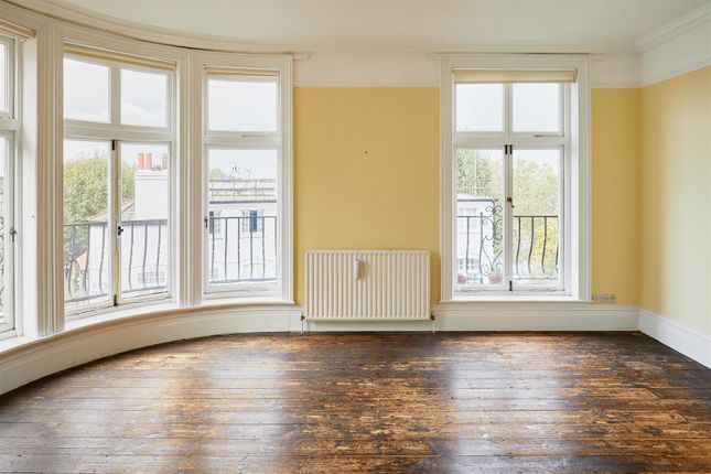 Thumbnail Flat for sale in Lower Richmond Road, Putney